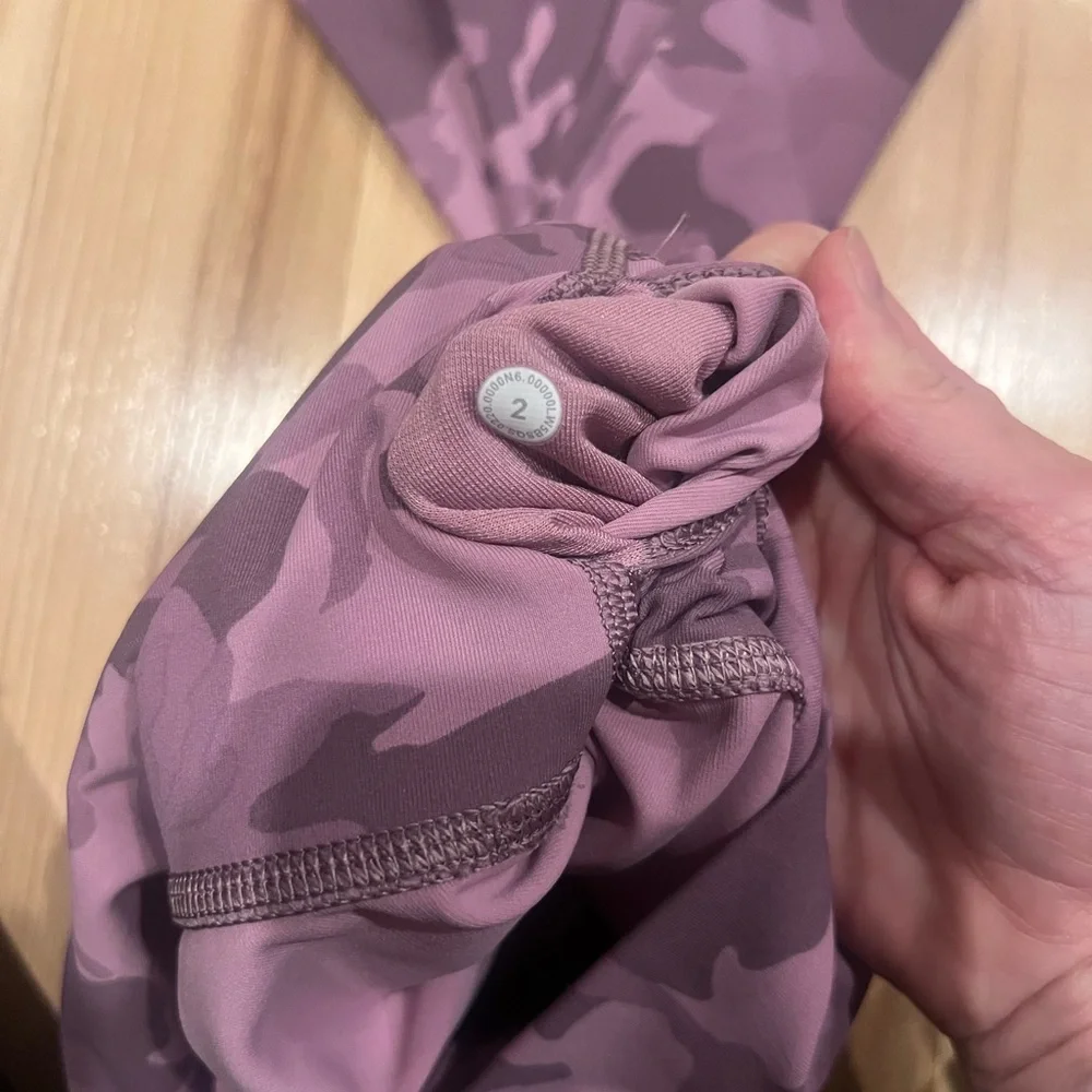 Lululemon Wunder Under Tight Size 2 Incognito Camo Pink Taupe - Picture 4 of 4